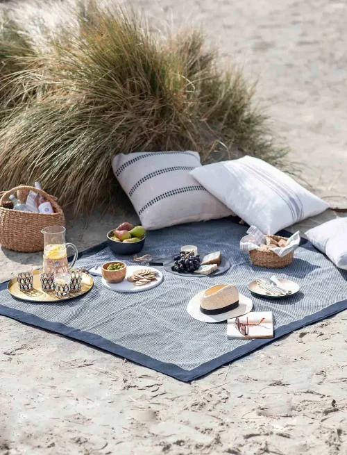 Framlingham Picnic Blanket Ink & Natural