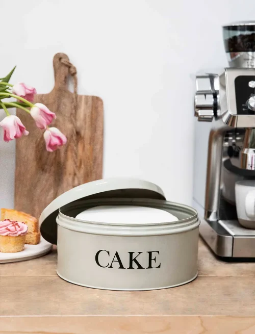 cc1.webp Original Round Cake Tin Clay