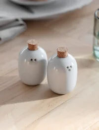 w7.webp Ithaca Salt & Pepper Shakers White